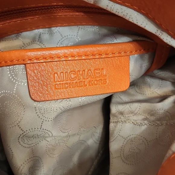 MICHAEL Michael Kors Orange Shoulder Bag with Chain Strap - Picture 10 of 16